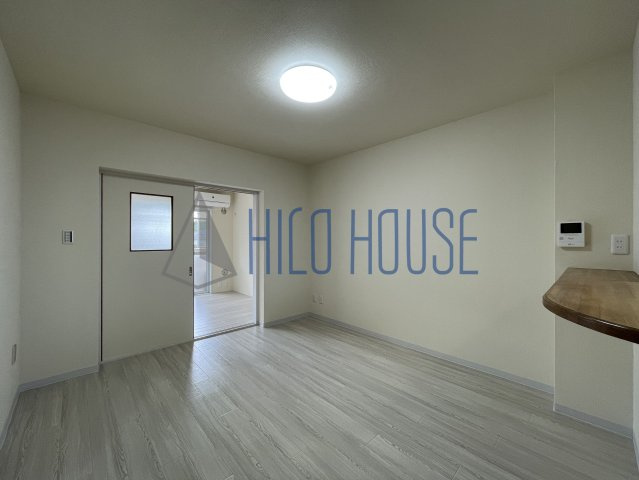 ランドール坂戸の居間・リビング