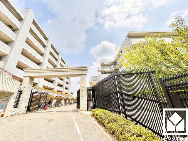 エスリード西宮甲陽園Ａｉｒｓの外観|安心・安全な暮らしをサポートするオートロックシステムを備えています。TVモニター付きインターホン対応です。
