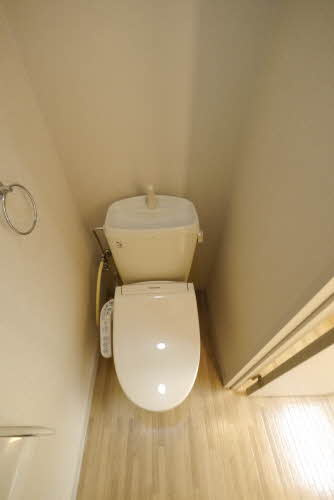 パレスYのトイレ|※同タイプの部屋写真です