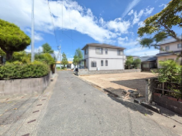 佐賀市南佐賀１丁目の売地の前面道路含む現地写真