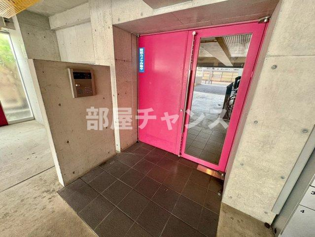 クロサスレジデンス徳川園のエントランス