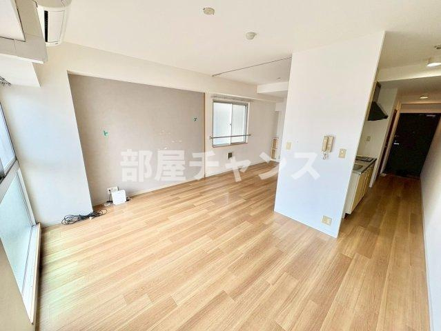 クロサスレジデンス徳川園の居間・リビング