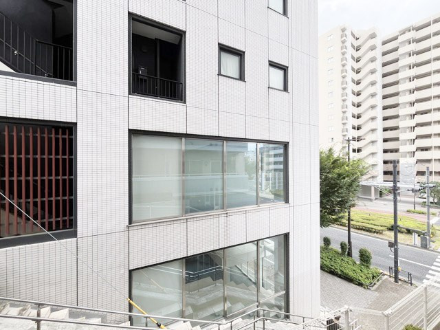 【展望】 | サンクタス代々木ヒルズ | 眼前に広がる空の雄大さと、このお部屋の自慢の一つである「眺望」をご覧ください。毎日、この景色を独り占めできる新生活に夢が広がります。～即日のご見学可能～　お問合せはお気軽にどうぞ。
