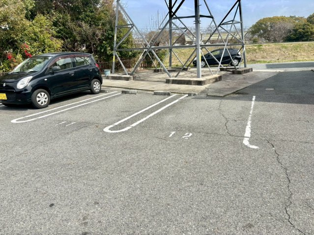 メゾンあまかわの駐車場