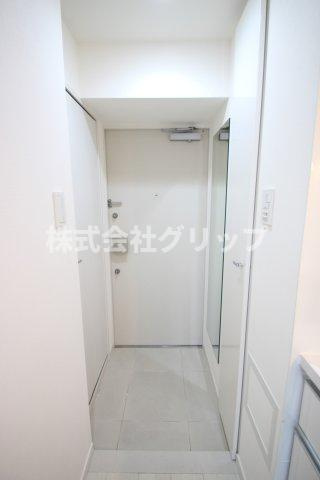 Le'a横濱ヴィヴァーチェの玄関