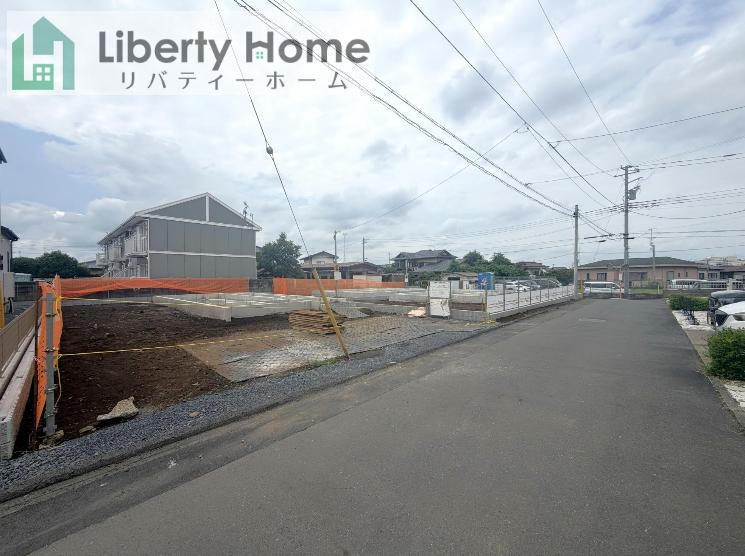 水戸市赤塚1丁目2期　新築戸建　2号棟の前面道路含む現地写真