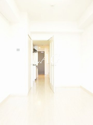 【居間・リビング】 | パークウェル大島 | 洋室のお部屋です。