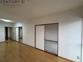 ドムール宝塚の居間