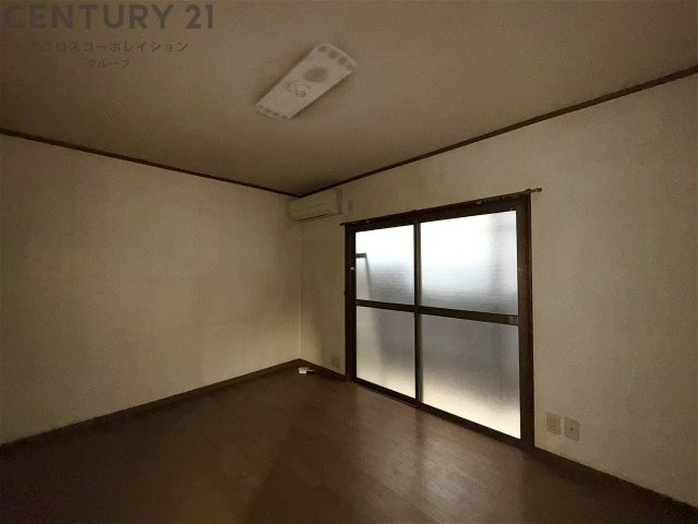 床色が落ち着いた色合いで綺麗です♪
