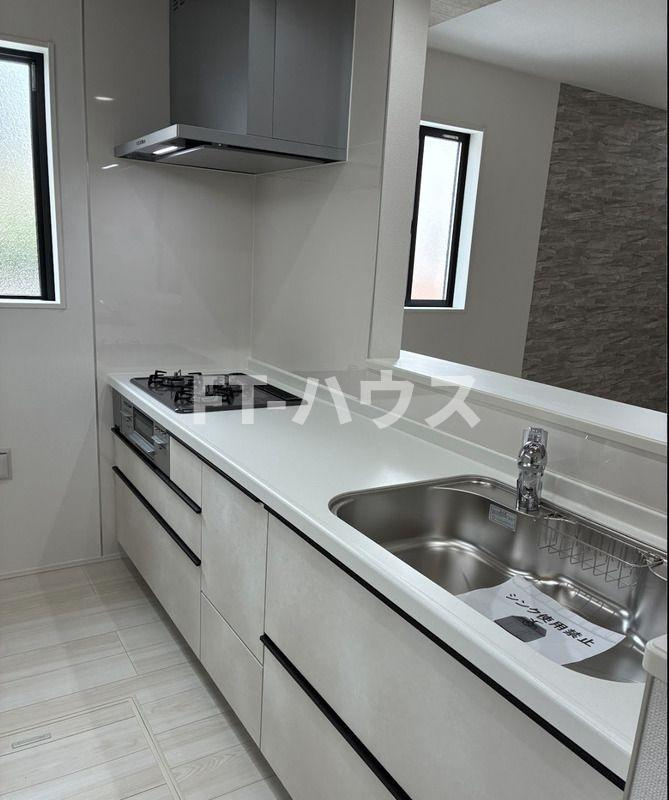 船橋市大穴北4丁目Ⅱ戸建のキッチン