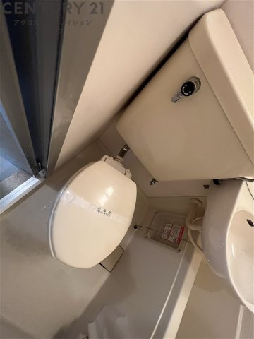 浴室内にトイレがあります☆