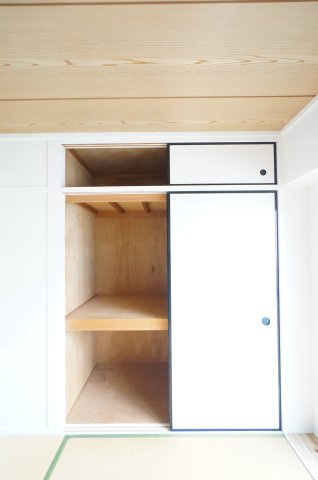 ビレッジハウス迎田4号棟の収納|諸条件、交渉などお任せ下さい！
※実際のお部屋は洋室です
