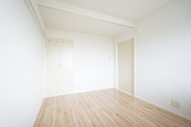 ビレッジハウス迎田4号棟の寝室|諸条件、交渉などお任せ下さい！
※すべて反転タイプのお写真です