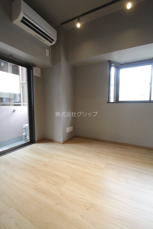 スカイノブレ川崎柳町の洋室