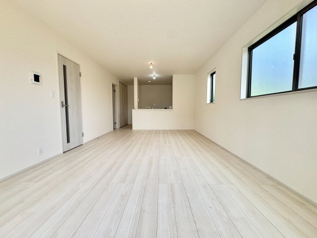 市川市中国分５丁目の居間・リビング|建築施工例