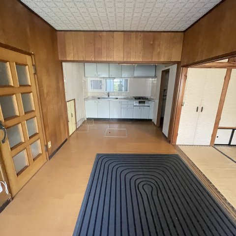 室蘭市東町5丁目28-10戸建の居間・リビング