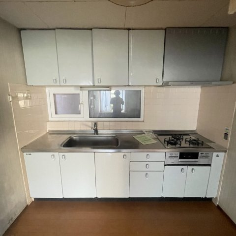 室蘭市東町5丁目28-10戸建のキッチン