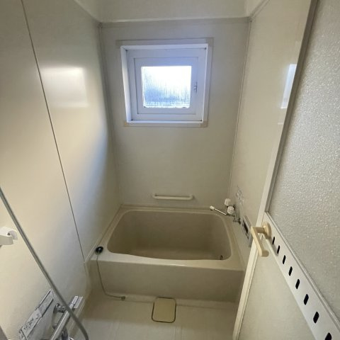 室蘭市東町5丁目28-10戸建の浴室