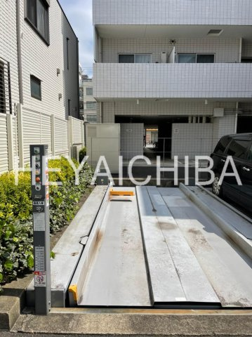 グランハイツ錦糸町の駐車場