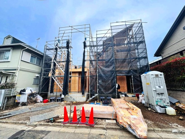 【外観】 | 中野区上鷺宮5丁目 新築分譲住宅 全2棟(成増店) | 家事の時短を叶える、食洗機搭載システムキッチン。
面倒な洗い物は自動でおまかせ。忙しい毎日に嬉しい家事ラク設備です。