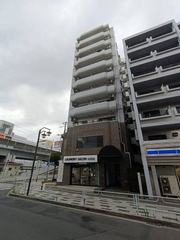 コスモビルの外観