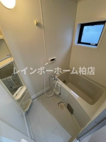 特典：仲介手数料が無料です!!の浴室|追い焚き機能があります