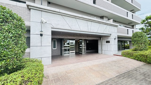 エバーライフリオ筑紫野Ⅱのエントランス