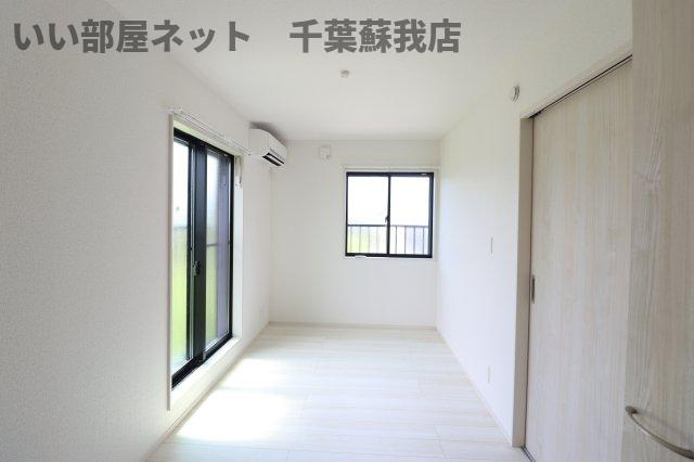 ナリトモ赤井Ａの寝室|落ち着いた色調の寝室です
