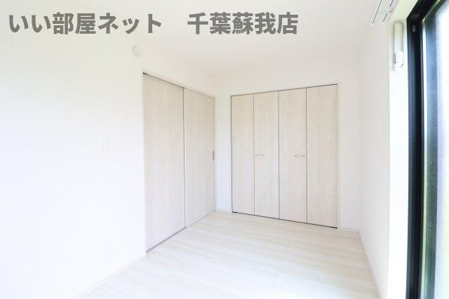 ナリトモ赤井Ａの洋室|スタンダードな洋室です