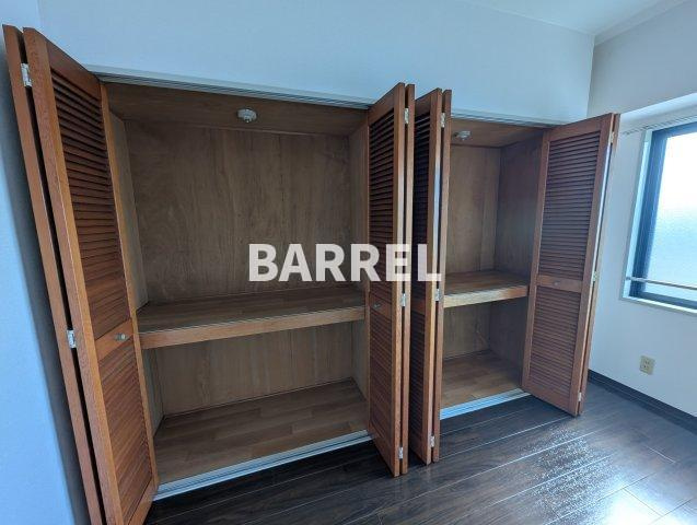 エル三津屋の収納