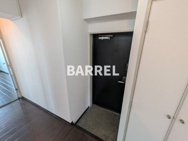 エル三津屋の玄関