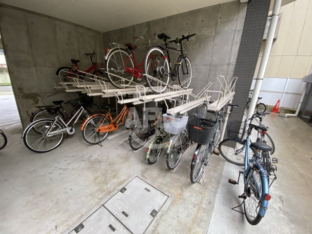 クレグラン北梅田のその他共用部分|クレグラン北梅田　駐輪場