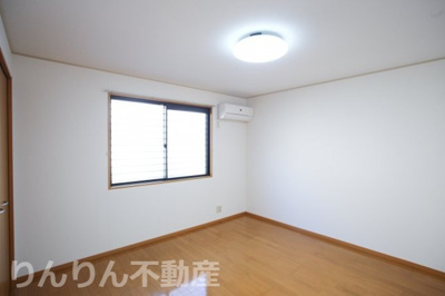 【洋室】 | ゆとりあ弐番館 | 使い勝手のいい洋室です