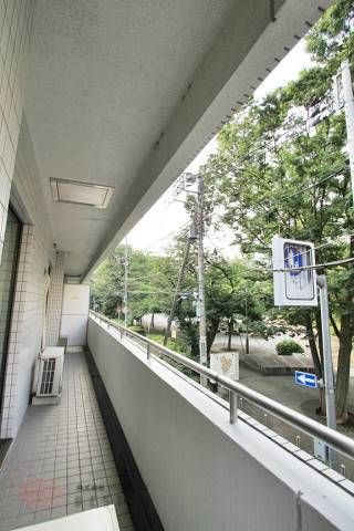 ラ・ネージュ小石川のバルコニー