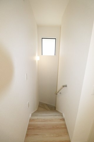 郡山市富久山町福原字町田　　　  3号棟　　　明健小学校、明健中学区　の玄関|※同社施工例