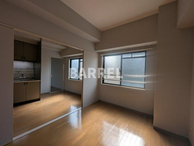 エル三津屋の寝室