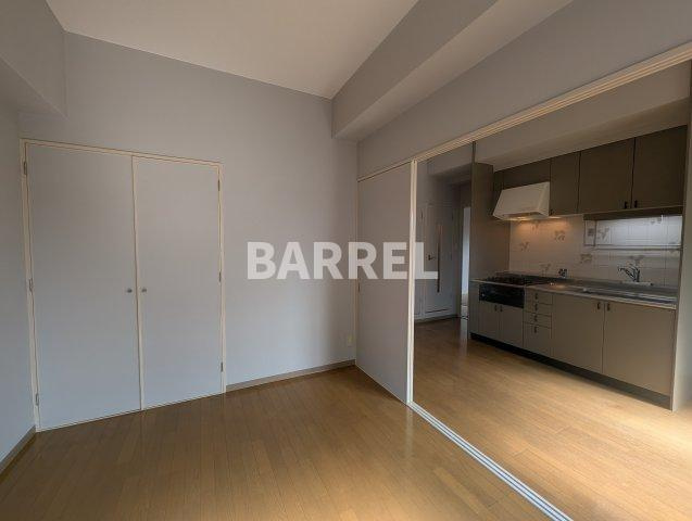 エル三津屋の寝室