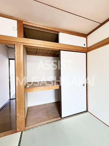 東町貸家の収納