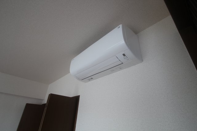 バレル中村の設備|エアコン