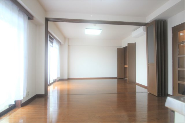 川崎市高津区諏訪３丁目の賃貸マンションの居間・リビング|他室参考写真