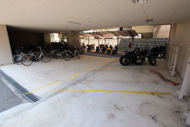 【設備】 | プランドールマサキ | 駐輪場バイク置き場
