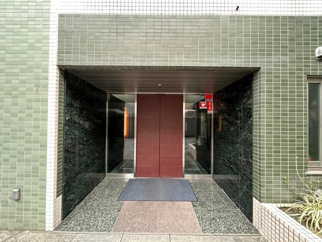 【エントランス】