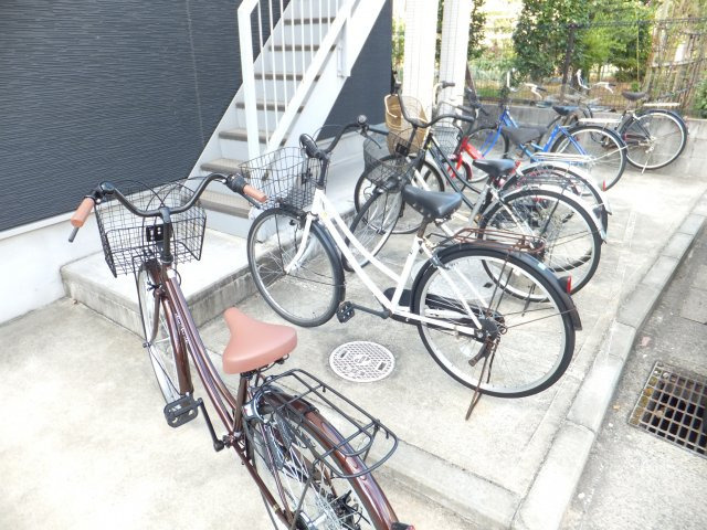 ヴェスタ市川Ａのその他共用部分|自転車置き場