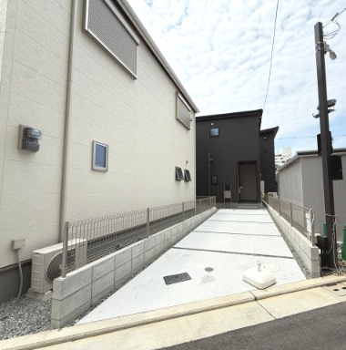 リーブルガーデン中区深井水池町の駐車場