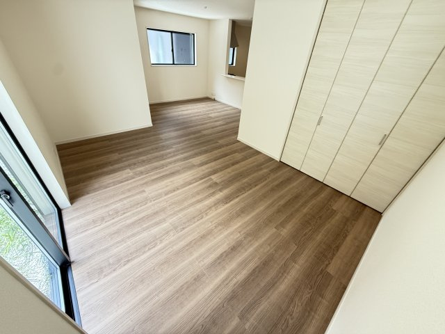 リーブルガーデン中区深井水池町の居間・リビング