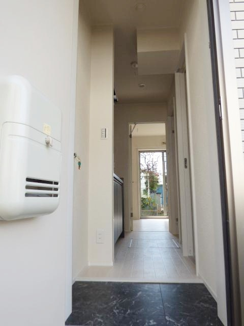 ハレマハナの玄関|大型シューズボックス付き玄関
