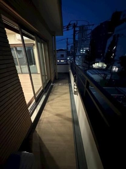 【バルコニー】 | アルヴェール松濤