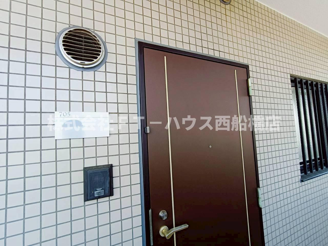 西船橋スクエアガーデンの玄関