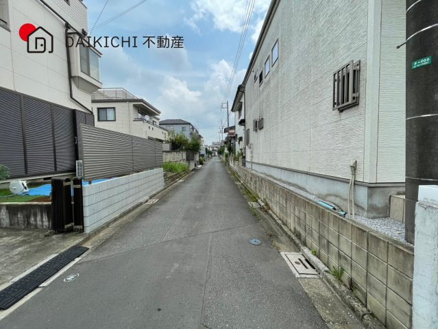 【前面道路含む現地写真】 | 桶川市加納　中古戸建