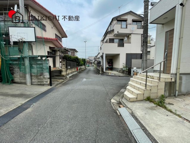 【前面道路含む現地写真】 | 桶川市加納　中古戸建